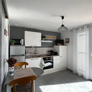  Appartement Appt Calme Ensoleille Fonctionnel